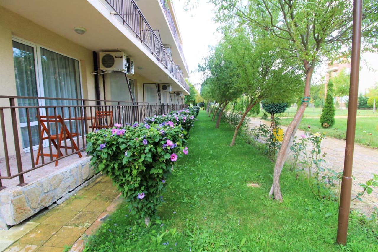 Holiday-Orchid Menada Apartments Сонячний Берег Екстер'єр фото